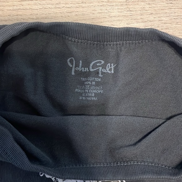 Brandy Melville T-shirt - Picture 2 of 2